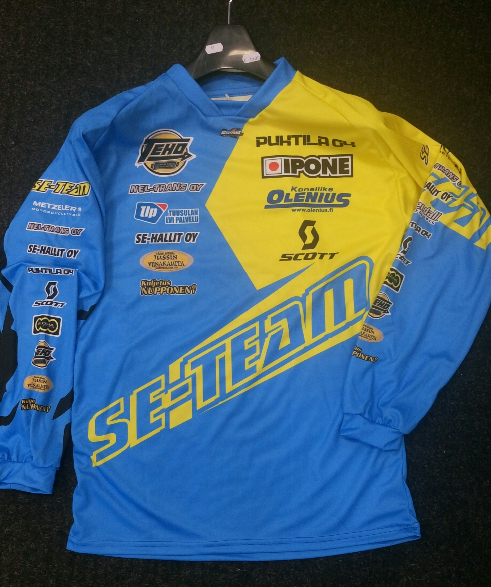 Paidan v&auml;ri on vaihtunut ja sponsorilogot ovat p&auml;ivittyneet||