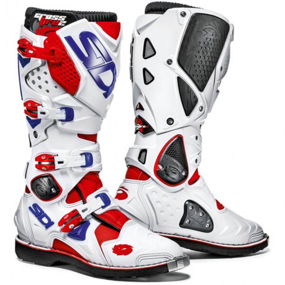 SIDI Crossfire2 345,- (435,-)|TCX Pro 2.1 musta 320,- (439,-)|TCX Pro 2.1. valkoinen 320,- (439,-)|SIDI Crossfire2 SRS vaihtopohjalla 345,- (499,-)||